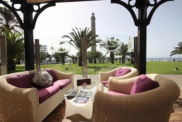 Beach And Golf 4 Bedroom Holiday Home 마스팔로마스