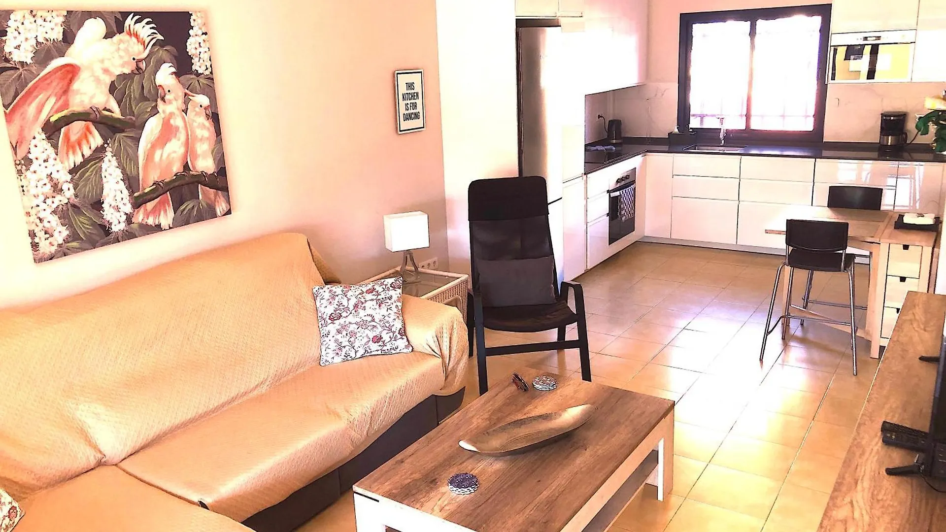 Beach And Golf 4 Bedroom Holiday Home 마스팔로마스