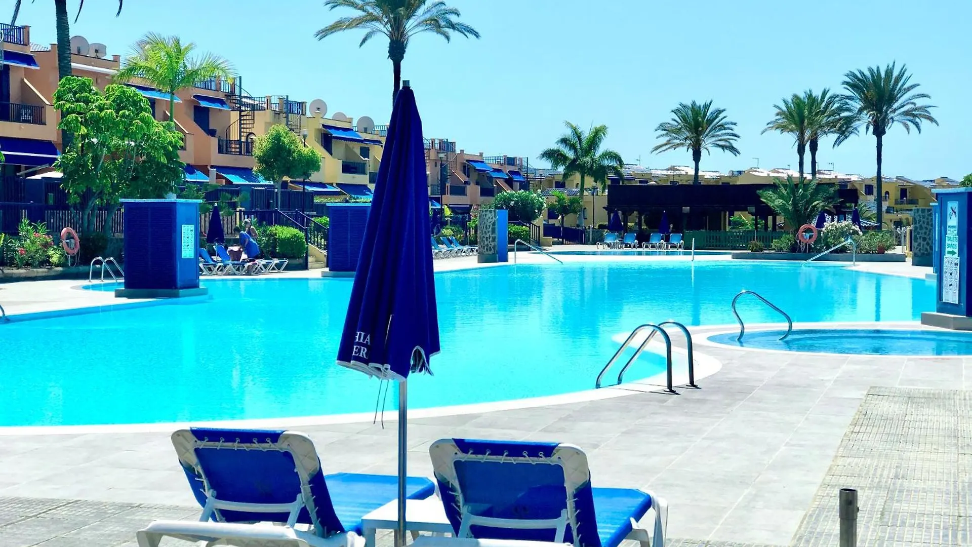 Beach And Golf 4 Bedroom Holiday Home 마스팔로마스