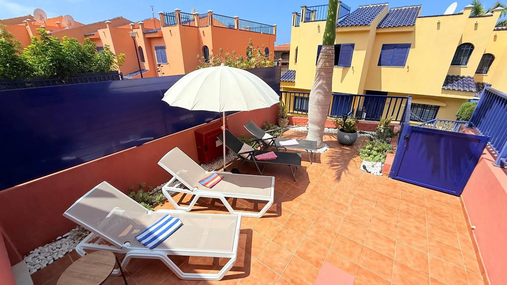 Beach And Golf 4 Bedroom Holiday Home 마스팔로마스 0*,  스페인